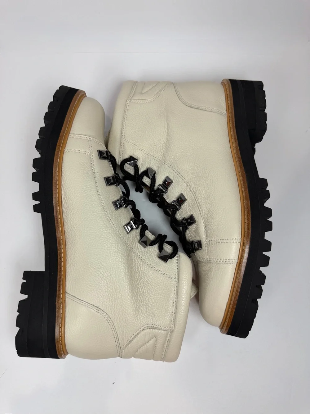 Marc Fisher Men’s Cream‎ Leather Upper Interior-Stamped Boot 11M